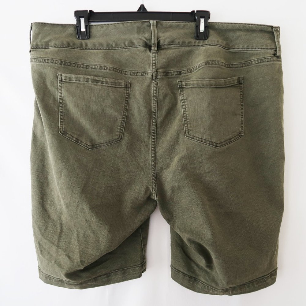 SOLD | Torrid Jegging Bermuda Shorts Olive Wash - Picture 9 of 10